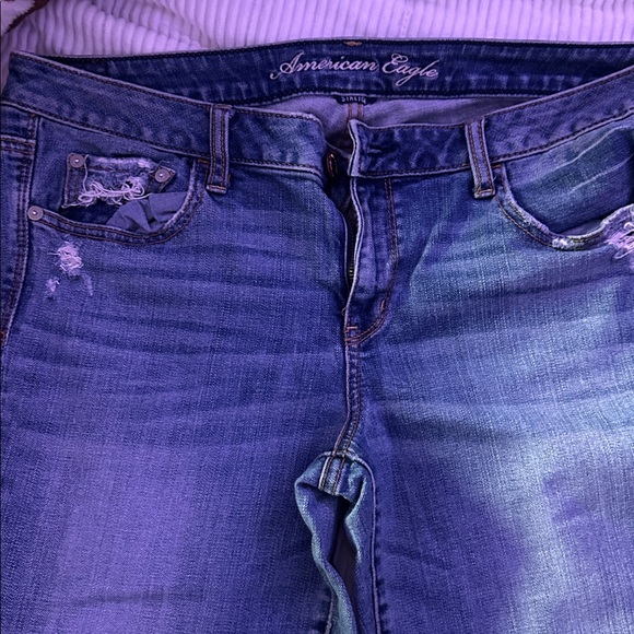 American Eagle Women's Blue Distressed capris Size 14 - Picture 3 of 4